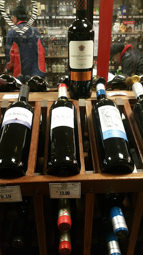Liquor Store «Nostrand Wines & Liquors», reviews and photos, 549 Nostrand Ave, Brooklyn, NY 11216, USA