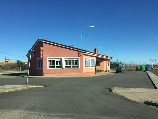 Información y opiniones sobre Bar Castillo de Urdiales Del Páramo