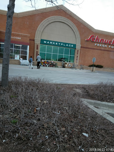 Grocery Store «Schnucks», reviews and photos, 975 S Annie Glidden Rd, DeKalb, IL 60115, USA