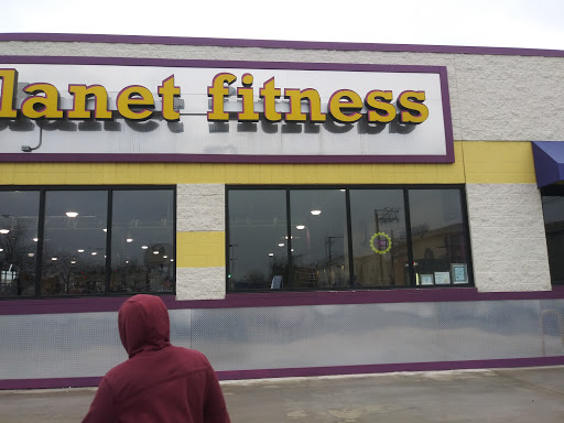 Gym «Planet Fitness», reviews and photos, 2300 S Cicero Ave, Cicero, IL 60804, USA