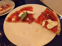 Pizza du Restaurant italien GEMINI LEGENDRE - Pasta & Pizze à Paris - n°5