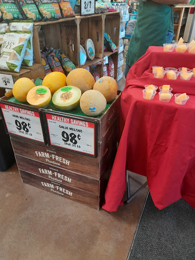 Health Food Store «Sprouts Farmers Market», reviews and photos, 24285 Magic Mountain Pkwy, Valencia, CA 91355, USA