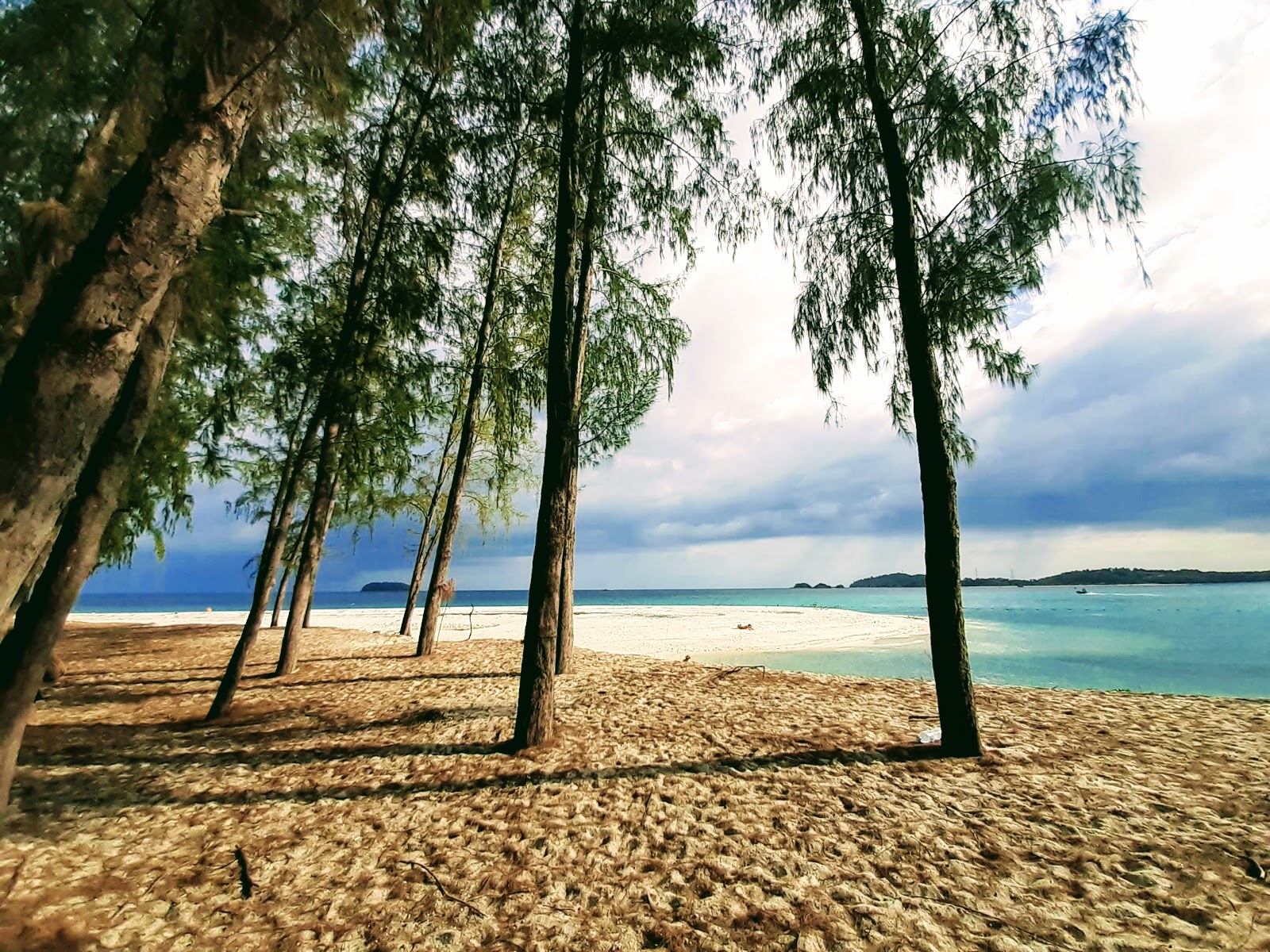 Koh Adang Camping Beach'in fotoğrafı doğal alan içinde bulunmaktadır