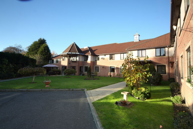 Reviews of Ponteland Manor Care Home - Care UK in Newcastle upon Tyne - Retirement home