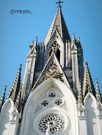 Opiniones de Parroquia Gótica Virgen del Carmen y Santa Teresita en Ciudad del Plata - Iglesia