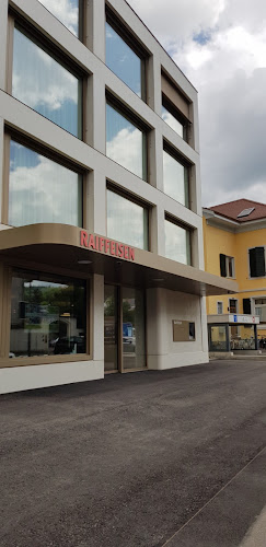 Kommentare und Rezensionen über Raiffeisenbank Dornach