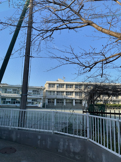 鎌倉市立腰越小学校