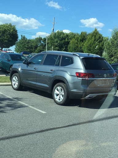 Volkswagen Dealer «Young Volkswagen Mazda», reviews and photos, 191 Commerce Park Dr, Easton, PA 18045, USA