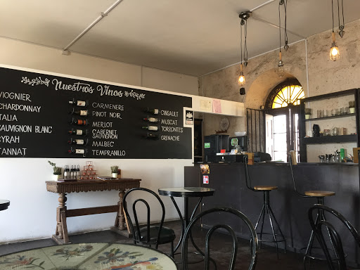 Cafe & Vino Winebar
