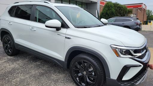 Subaru Dealer «Muller Subaru», reviews and photos, 1350 Park Ave W, Highland Park, IL 60035, USA