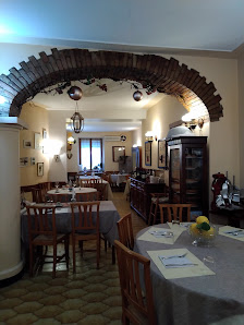 Antica Locanda Due Spade Pizzeria e Cucina Tipica Piazza Cristoforo Colombo, 79, 29021 Bettola PC, Italia
