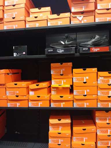 Clothing Store «Nike Factory Store», reviews and photos, 262 Nut Tree Rd, Vacaville, CA 95687, USA