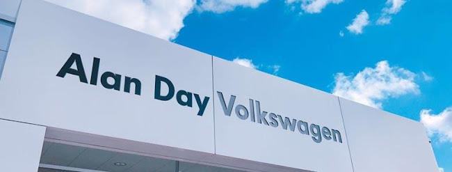 Reviews of Alan Day Volkswagen Hampstead in London - Car dealer