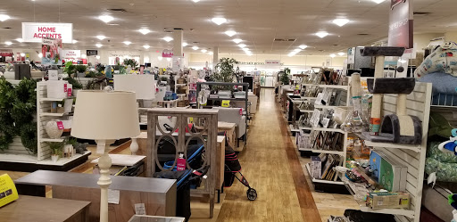 Department Store «T.J. Maxx & HomeGoods», reviews and photos, 111 Taunton St, Plainville, MA 02762, USA