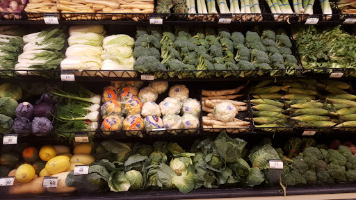 Shopping Mall «Southwest Square Shopping Center», reviews and photos, 2161 Eakin Rd, Columbus, OH 43223, USA