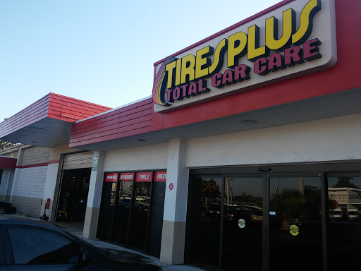 Tire Shop «Tires Plus», reviews and photos, 1100 S Federal Hwy, Pompano Beach, FL 33062, USA