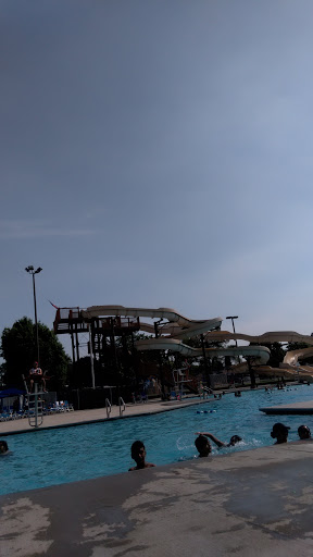 Park «Gouin Pool & Water Slides», reviews and photos, 2400 Scott St, Franklin Park, IL 60131, USA