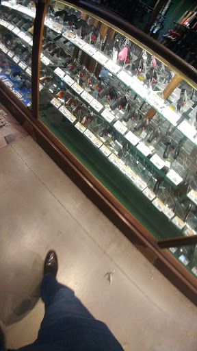 Sporting Goods Store «Bass Pro Shops», reviews and photos, 8200 Dean Martin Dr, Las Vegas, NV 89139, USA