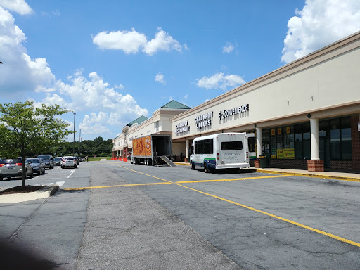Shopping Mall «Ravenwood Shopping Center», reviews and photos, 910 Taylor Ave, Towson, MD 21286, USA