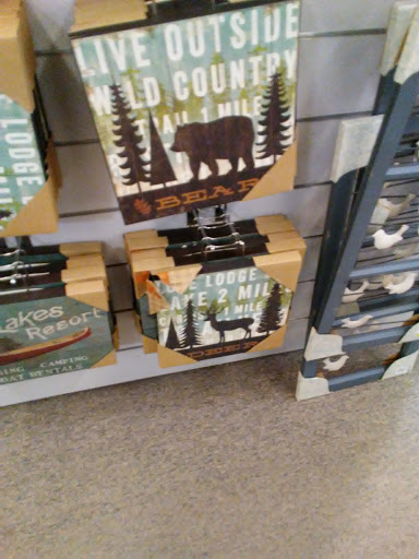 Department Store «Boston Store Clearance Center», reviews and photos, 5659 S 27th St, Milwaukee, WI 53221, USA