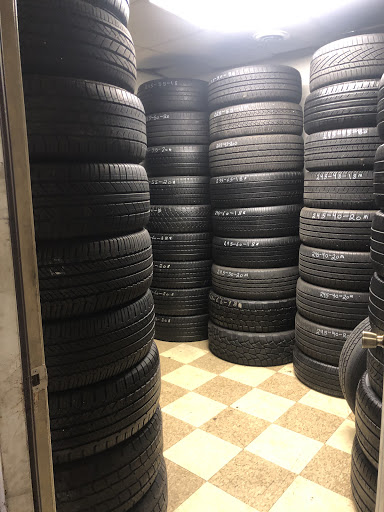 No Name Tires