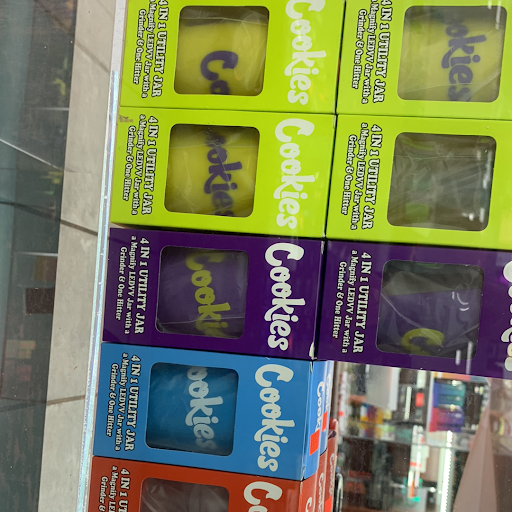 Vaporizer Store «27 Vape & Smoke», reviews and photos, 5268 S 27th St, Milwaukee, WI 53221, USA