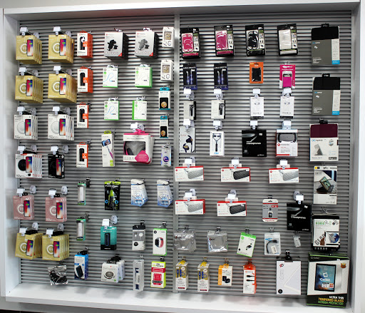 Cell Phone Store «Verizon Wireless Halifax MA», reviews and photos, 300 Plymouth St, Halifax, MA 02338, USA