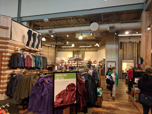 Clothing Store «L.L. Bean», reviews and photos, 75 Evergreen Way, South Windsor, CT 06074, USA