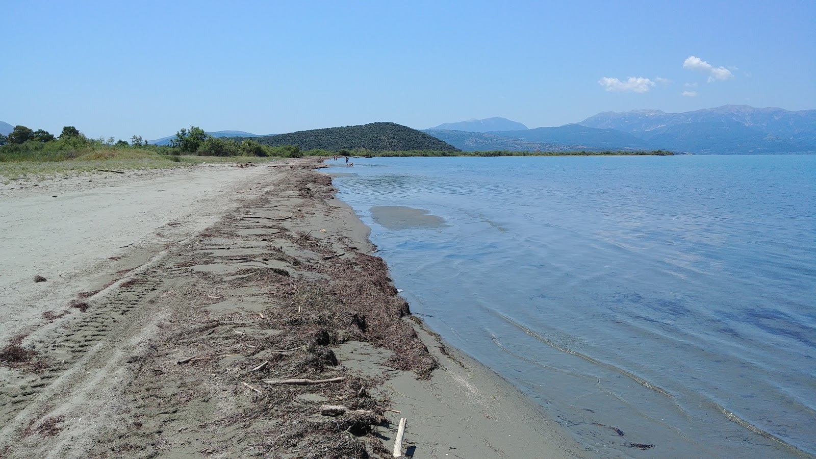 Zdjęcie Spring beach z mała zatoka