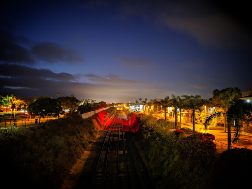Shopping Mall «Beach Walk Shopping Center», reviews and photos, 437 Hwy 101, Solana Beach, CA 92075, USA