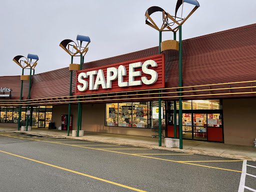 Staples, 937 Paoli Pike, West Chester, PA 19380, USA, 