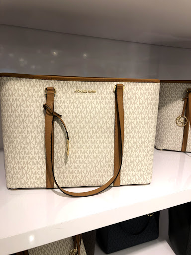 Fashion Accessories Store «Michael Kors», reviews and photos, 20-A Killingworth Turnpike #430, Clinton, CT 06413, USA