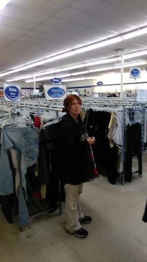 Thrift Store «Goodwill Store South Cleveland», reviews and photos, 220 Grove Ave SW, Cleveland, TN 37311, USA