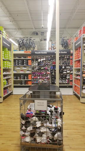 Sporting Goods Store «Academy Sports + Outdoors», reviews and photos, 661 Blanding Blvd #700, Orange Park, FL 32073, USA