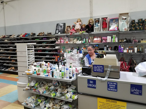Thrift Store «Indian School Thrift», reviews and photos, 2740 W Indian School Rd, Phoenix, AZ 85017, USA