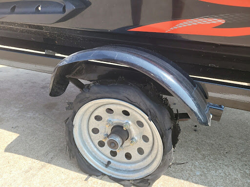 Tire Shop «Discount Tire Store - Woodstock, GA», reviews and photos, 160 Woodstock Square Ave, Woodstock, GA 30189, USA