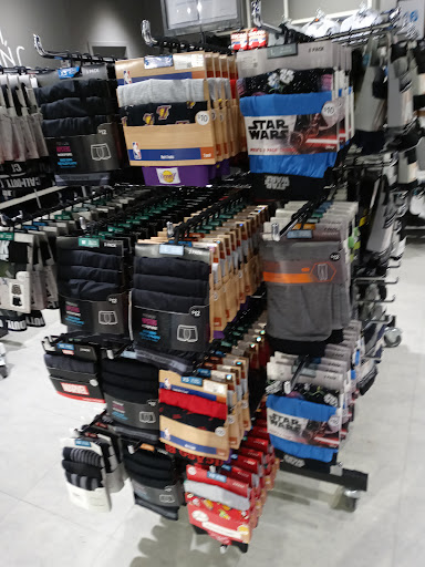 Shopping Mall «Willow Grove Park Mall», reviews and photos, 2500 W Moreland Rd, Willow Grove, PA 19090, USA