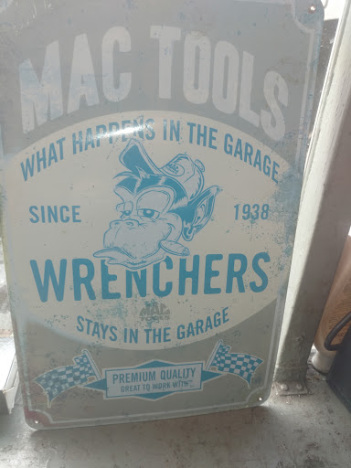 Used Car Dealer «Neighborhood Motor Mart LLC», reviews and photos, 1015 Penn Ave, Pittsburgh, PA 15221, USA