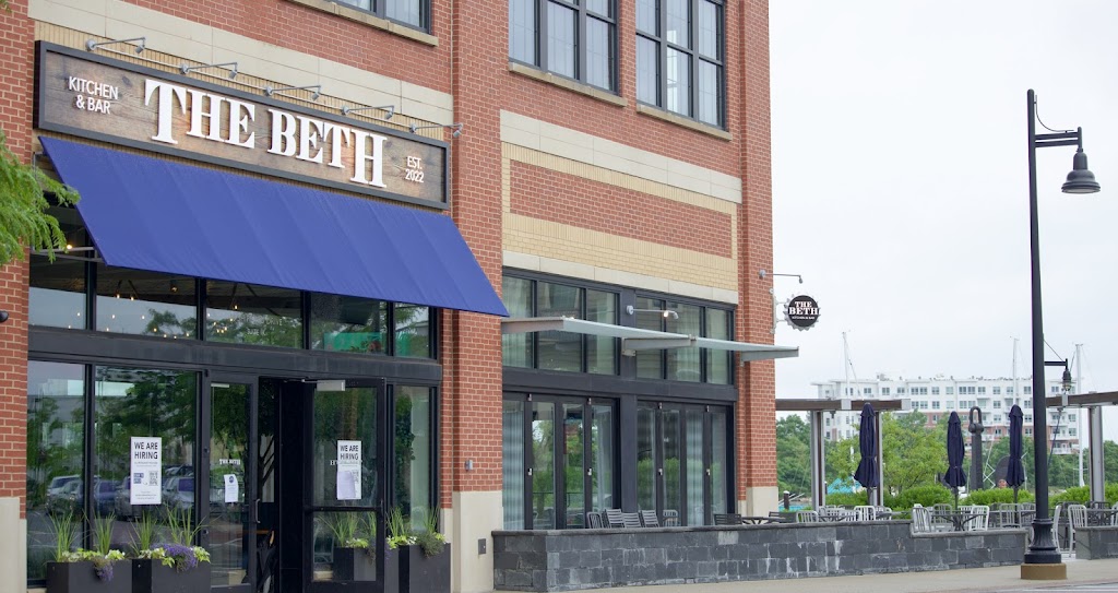 the beth kitchen and bar hingham  