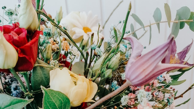 Rezensionen über Blütenhandwerk Anina Bigler in Biel - Blumengeschäft