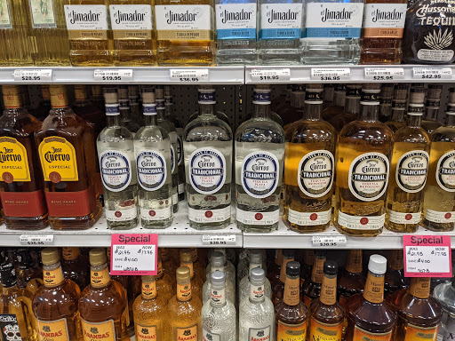 Liquor Store «North Salem Beverage», reviews and photos, 2829 Lancaster Dr NE, Salem, OR 97305, USA