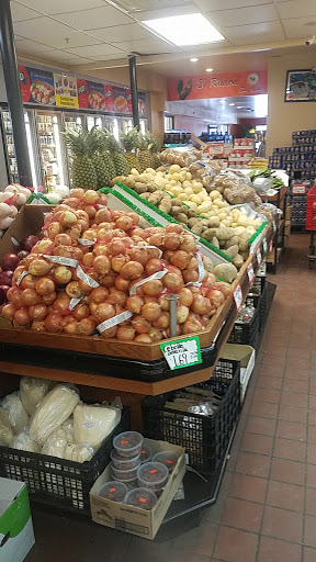 Grocery Store «Mendoza Grocery II», reviews and photos, 515 N Cedar Lake Rd, Round Lake, IL 60073, USA