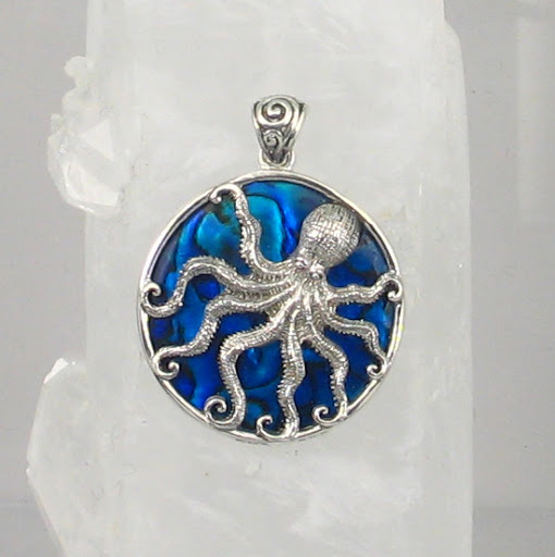 Jewelry Store «Silver Stream», reviews and photos, 237 Laskin Rd, Virginia Beach, VA 23451, USA