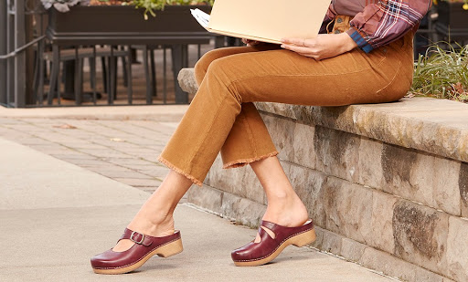 Shoe Store «The Barn Family Shoe Store», reviews and photos, 25 Kempton Pl, West Newton, MA 02465, USA