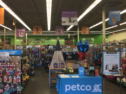 Pet Supply Store «Petco Animal Supplies», reviews and photos, 4663 Firestone Blvd, South Gate, CA 90280, USA