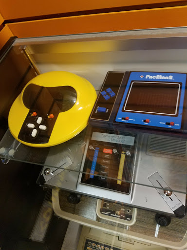 Video Game Store «Game Over Videogames», reviews and photos, 602 NW Loop 410 #111, San Antonio, TX 78216, USA