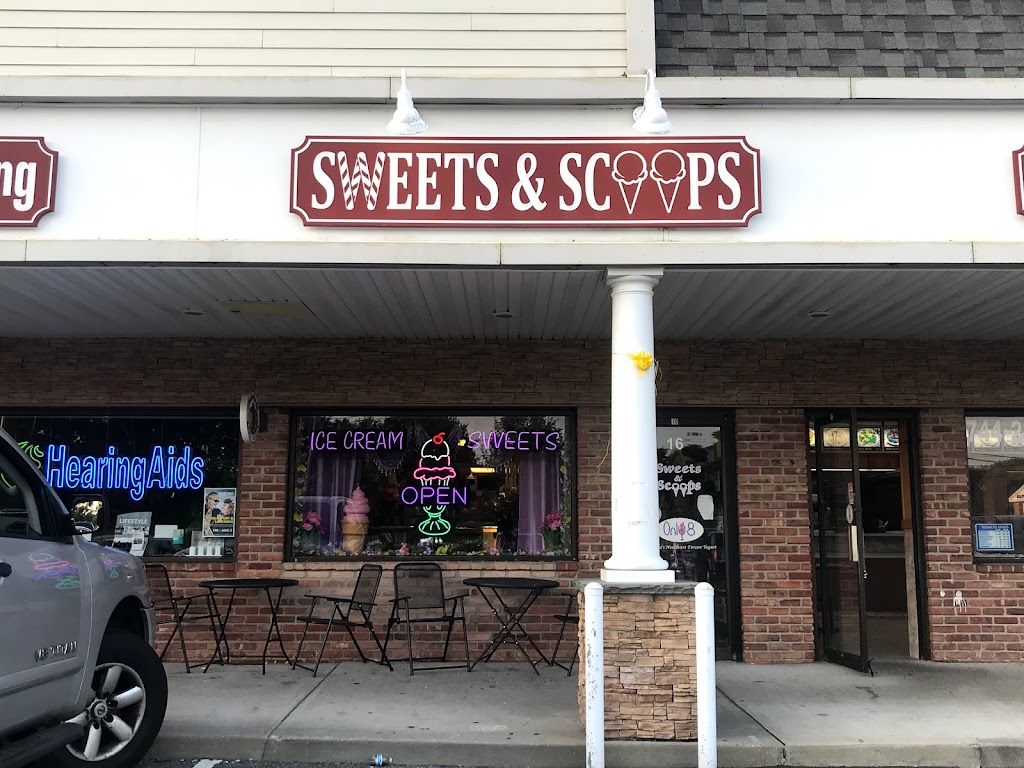 Sweets & Scoops 11786