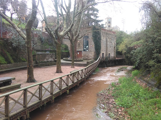 Información y opiniones sobre La Re-Fresca (la Font Gran de Taradell ) de Taradell