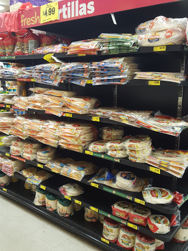 Grocery Store «Grocery Outlet Bargain Market», reviews and photos, 354 S 1st Ave, Hillsboro, OR 97123, USA