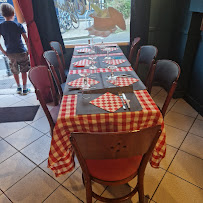 Atmosphère du Restaurant français Aux Petits Oignons à Granville - n°3